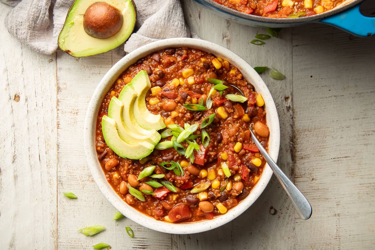 One-Pot Quinoa Chili: Healthy, Hearty, and Ready in Minutes